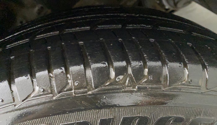 2011 Honda Jazz 1.2 SELECT I VTEC, Petrol, Manual, 59,735 km, Left Rear Tyre Tread