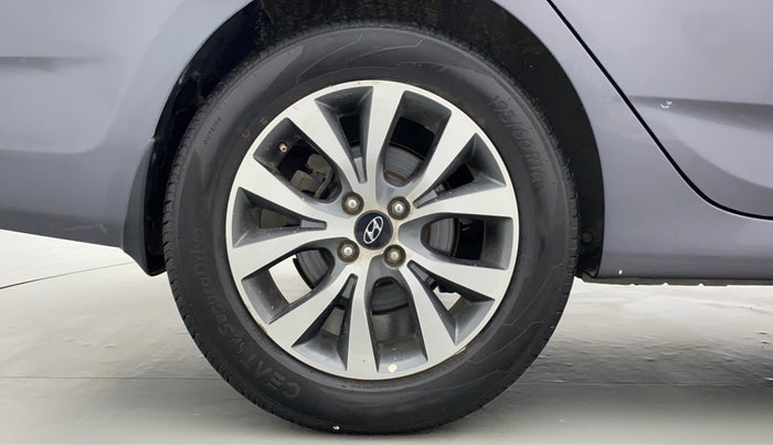 2013 Hyundai Verna FLUIDIC 1.6 SX VTVT OPT, Petrol, Manual, 49,389 km, Right Rear Wheel