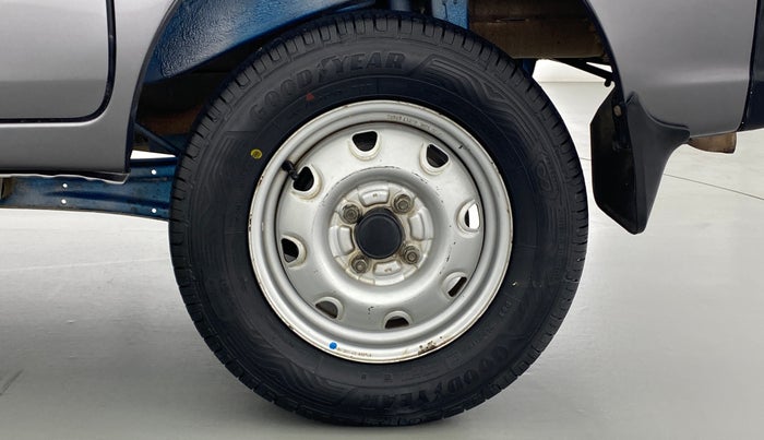 2018 Maruti Eeco 5 STR WITH AC PLUSHTR, Petrol, Manual, 43,683 km, Left Rear Wheel