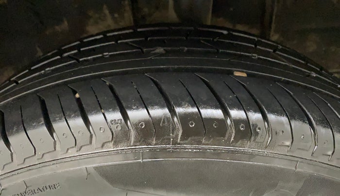 2021 Nissan MAGNITE XV MT, Petrol, Manual, 6,311 km, Left Rear Tyre Tread