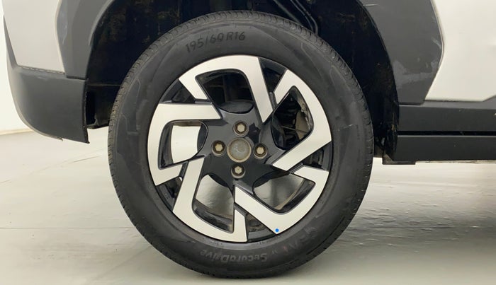 2021 Nissan MAGNITE XV MT, Petrol, Manual, 6,311 km, Right Rear Wheel
