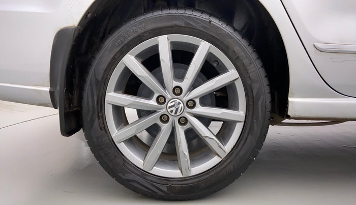 2019 Volkswagen Vento 1.2 TSI HIGHLINE PLUS AT, Petrol, Automatic, 38,656 km, Right Rear Wheel