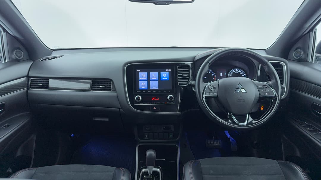 2021 Mitsubishi Outlander Black Edition 7 Seat (2WD), Automatic, 98176 km, Dashboard View