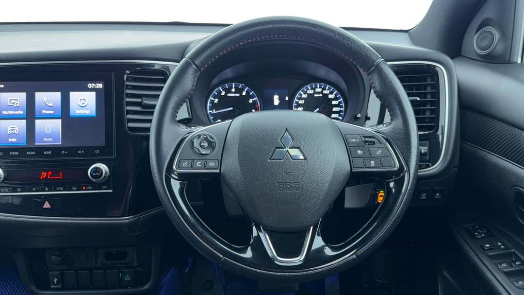 2021 Mitsubishi Outlander Black Edition 7 Seat (2WD), Automatic, 98176 km, Steering Wheel Close-up