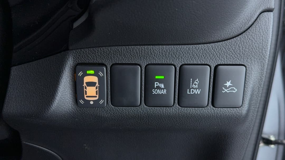 2021 Mitsubishi Outlander Black Edition 7 Seat (2WD), Automatic, 98176 km, Utility Switches/Buttons