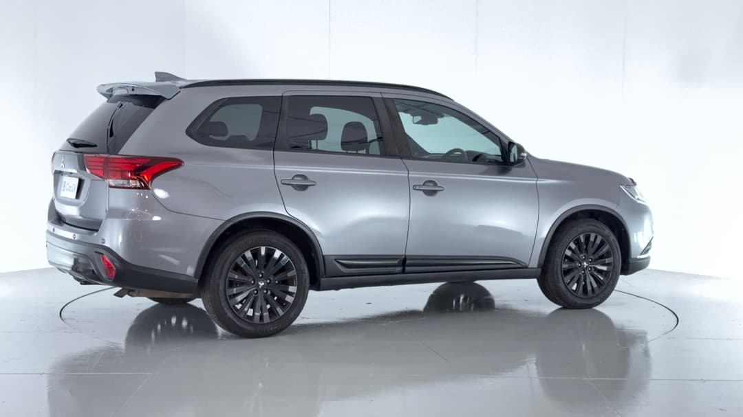2021 Mitsubishi Outlander Black Edition 7 Seat (2WD), Automatic, 98176 km, Right Back Diagonal (45- Degree) View