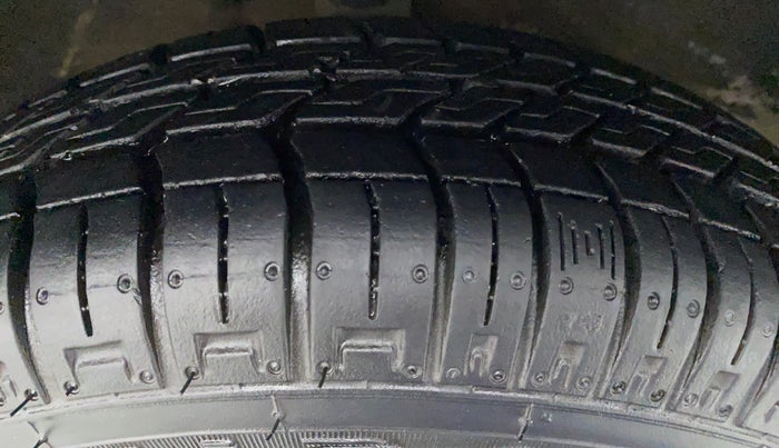 2016 Maruti Alto 800 LXI, Petrol, Manual, 25,147 km, Right Rear Tyre Tread