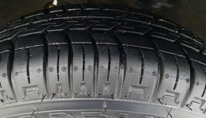 2016 Maruti Alto 800 LXI, Petrol, Manual, 25,147 km, Left Rear Tyre Tread