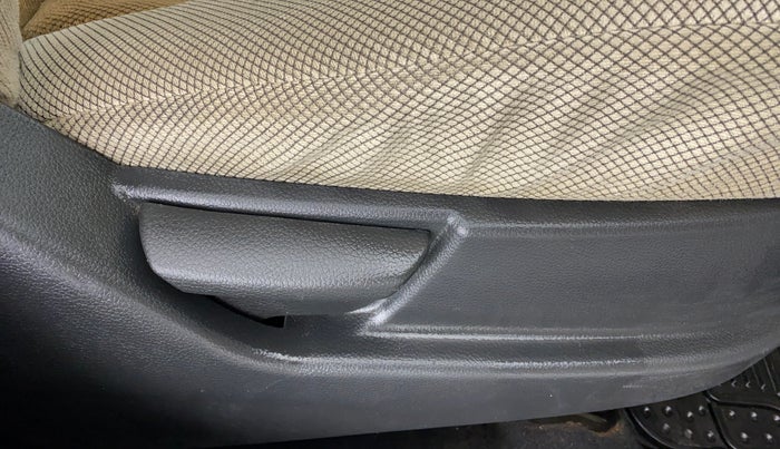 2015 Hyundai Eon ERA PLUS, Petrol, Manual, 75,840 km, Driver Side Adjustment Panel