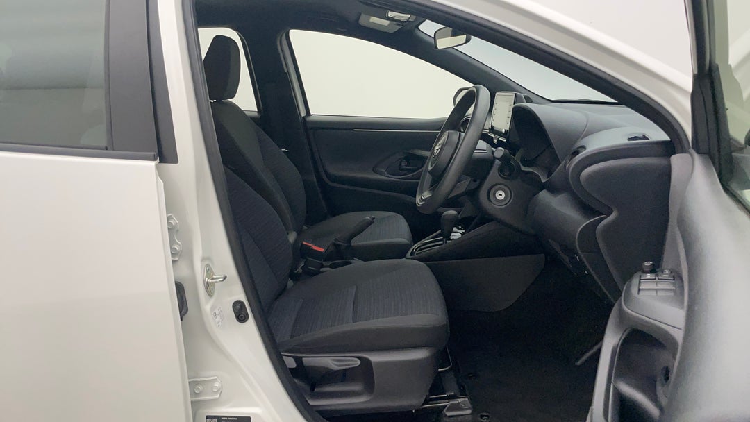 2021 Toyota Yaris Ascent Sport, Automatic, 13320 km, Right Side Front Door Cabin View