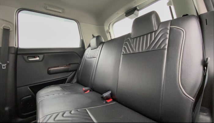 2019 Maruti New Wagon-R VXI 1.0, Petrol, Manual, Right Side Rear Door Cabin