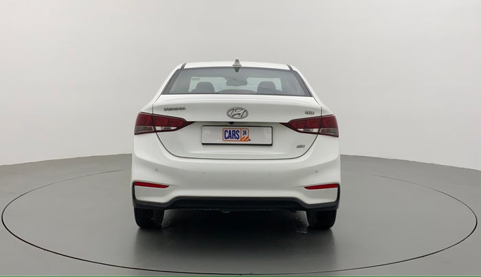 2017 Hyundai Verna 1.6 CRDI SX + AT, Diesel, Automatic, 66,905 km, Back/Rear