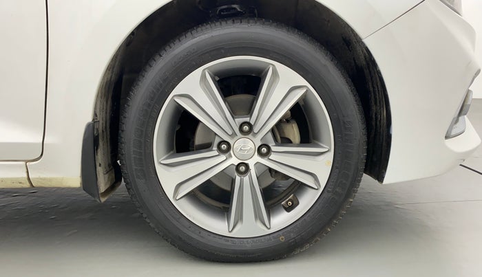 2017 Hyundai Verna 1.6 CRDI SX + AT, Diesel, Automatic, 66,905 km, Right Front Wheel