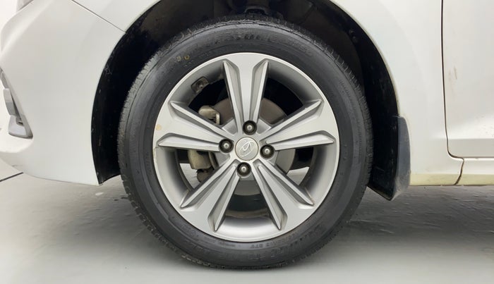 2017 Hyundai Verna 1.6 CRDI SX + AT, Diesel, Automatic, 66,905 km, Left Front Wheel
