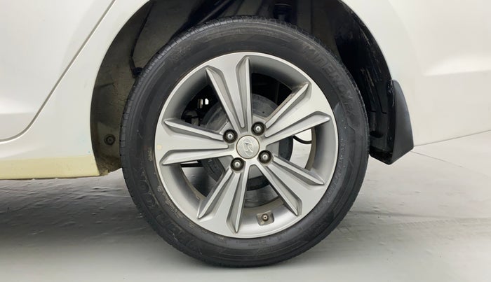 2017 Hyundai Verna 1.6 CRDI SX + AT, Diesel, Automatic, 66,905 km, Left Rear Wheel