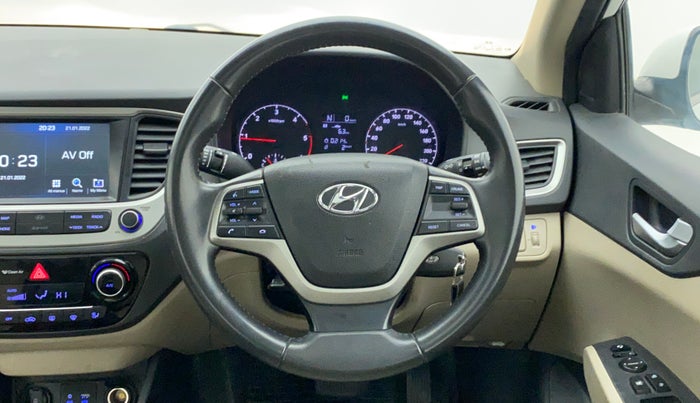 2017 Hyundai Verna 1.6 CRDI SX + AT, Diesel, Automatic, 66,905 km, Steering Wheel Close Up