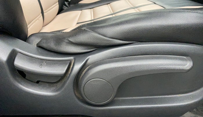 2015 Hyundai Elite i20 ASTA 1.4 CRDI, Diesel, Manual, 60,292 km, Driver Side Adjustment Panel