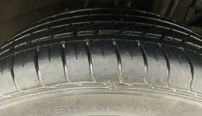 2018 Tata NEXON XM 1.2, Petrol, Manual, 22,703 km, Left Rear Tyre Tread