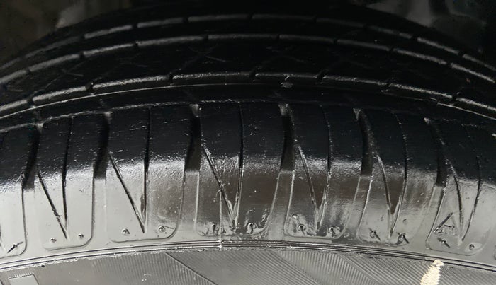 2015 Honda City VX MT O DIESEL, Diesel, Manual, 1,03,300 km, Left Front Tyre Tread