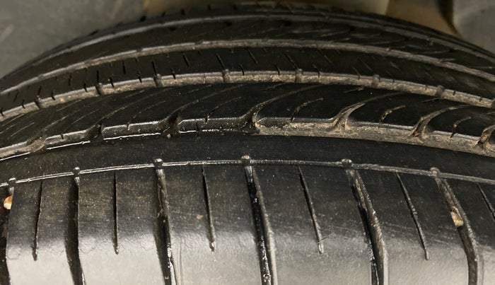 2016 Hyundai Creta 1.6 SX PLUS VTVT, Petrol, Manual, 72,879 km, Left Rear Tyre Tread