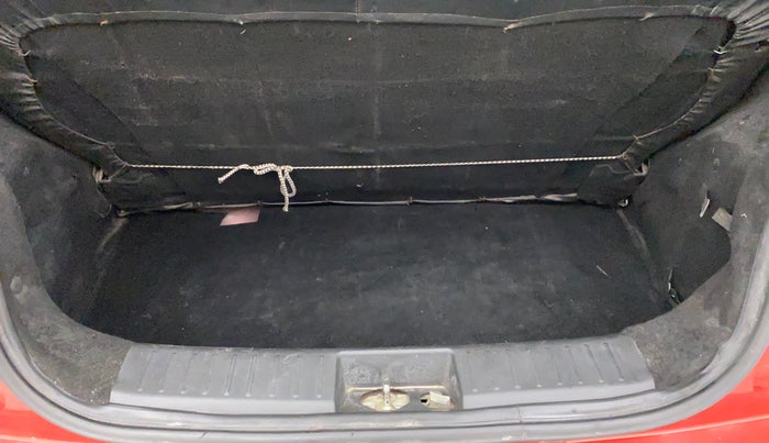 2018 Mahindra KUV 100 NXT K4+ P 6 STR, Petrol, Manual, 25,655 km, Dicky (Boot door) - Parcel tray missing