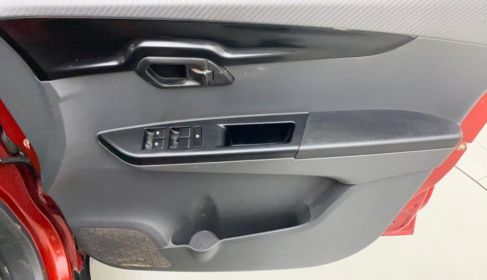 2018 Mahindra KUV 100 NXT K4+ P 6 STR, Petrol, Manual, 25,655 km, Driver Side Door Panels Control