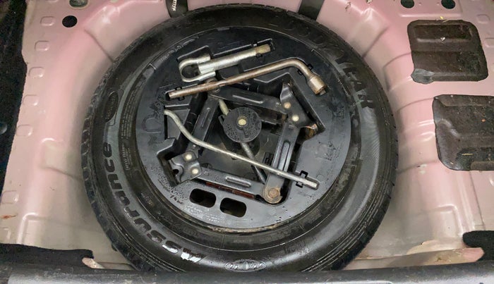 2018 Mahindra KUV 100 NXT K4+ P 6 STR, Petrol, Manual, 25,655 km, Spare Tyre