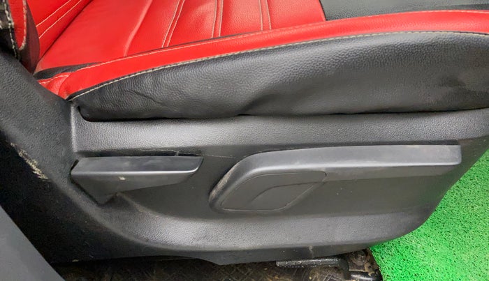2018 Mahindra KUV 100 NXT K4+ P 6 STR, Petrol, Manual, 25,655 km, Driver Side Adjustment Panel
