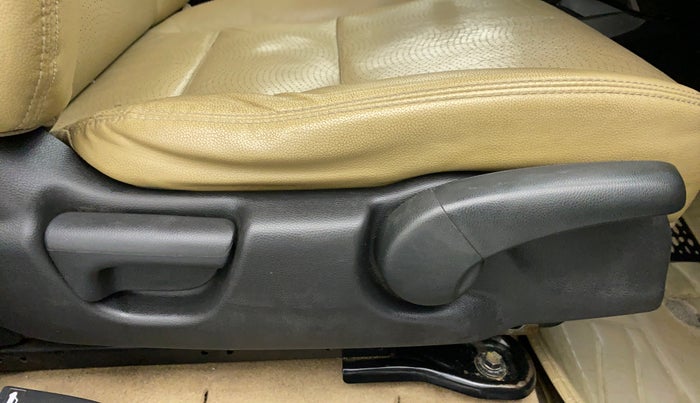 2014 Honda City VX MT PETROL, Petrol, Manual, 83,439 km, Driver Side Adjustment Panel