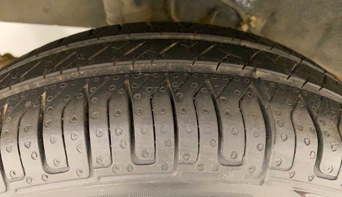 2017 Datsun Go ANNIVERSARY EDITION, Petrol, Manual, 71,346 km, Right Rear Tyre Tread