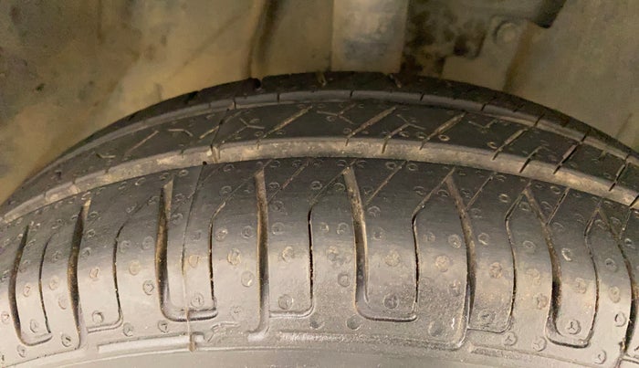 2017 Datsun Go ANNIVERSARY EDITION, Petrol, Manual, 71,346 km, Right Front Tyre Tread
