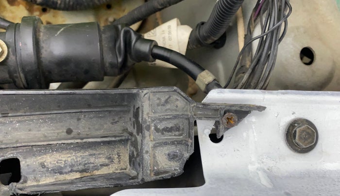 2017 Datsun Go ANNIVERSARY EDITION, Petrol, Manual, 71,346 km, Left headlight - Clamp has minor damage