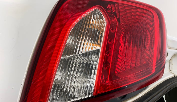 2017 Datsun Go ANNIVERSARY EDITION, Petrol, Manual, 71,346 km, Left tail light - Reverse gear light not functional