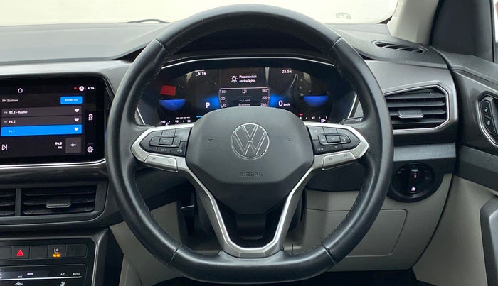 2022 Volkswagen TAIGUN TOPLINE 1.0 TSI AT, Petrol, Automatic, 9,955 km, Steering Wheel Close Up