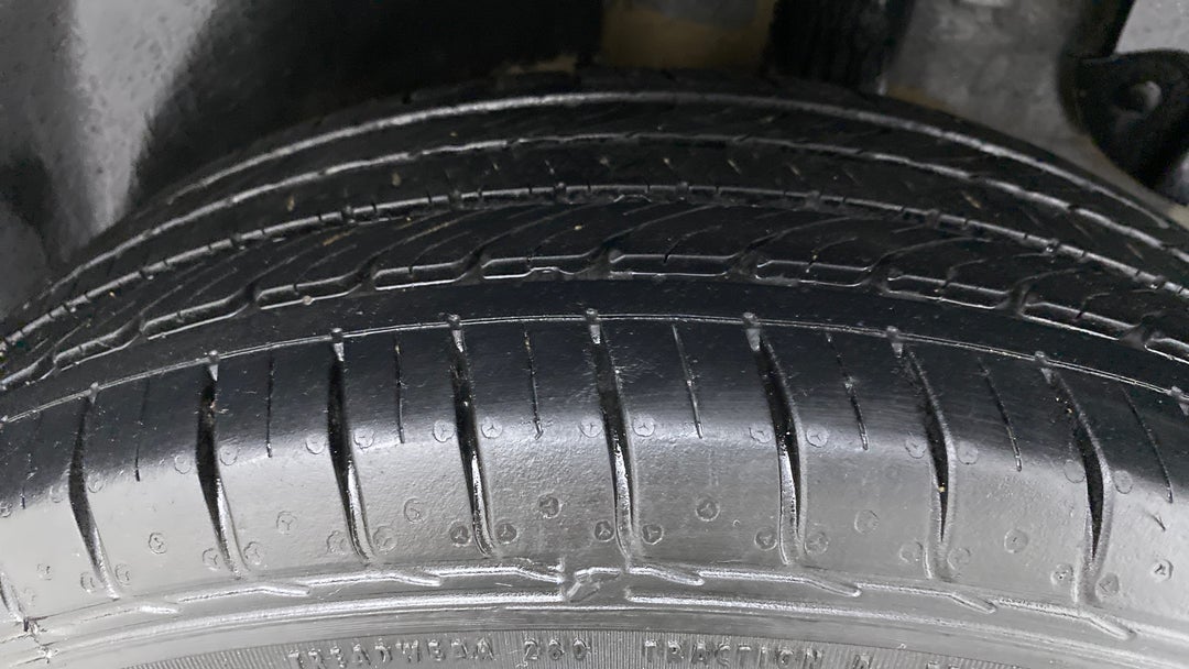 Left Rear Tyre Tread