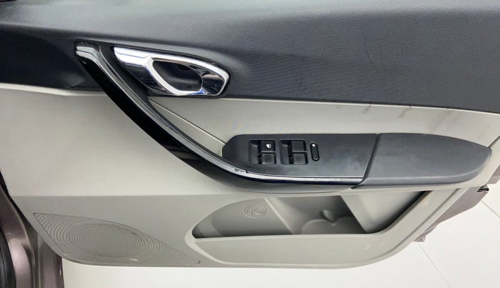 2018 Tata Tiago XZA 1.2 REVOTRON, Petrol, Automatic, 53,213 km, Driver Side Door Panels Control