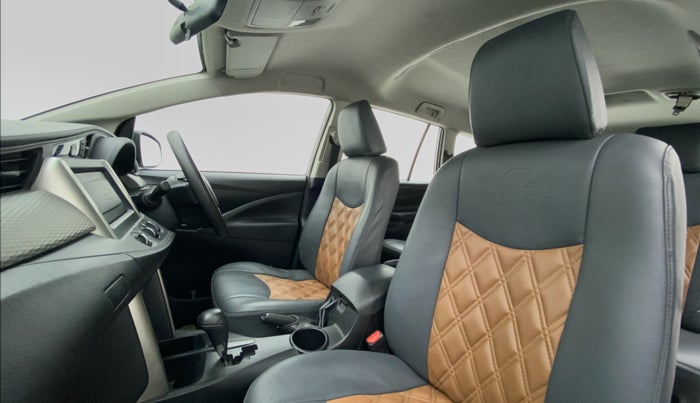 2016 Toyota Innova Crysta 2.8 GX AT 8 STR, Diesel, Automatic, 74,317 km, Right Side Front Door Cabin