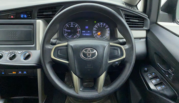 2016 Toyota Innova Crysta 2.8 GX AT 8 STR, Diesel, Automatic, 74,317 km, Steering Wheel Close Up