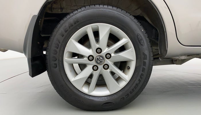 2016 Toyota Innova Crysta 2.8 GX AT 8 STR, Diesel, Automatic, 74,317 km, Right Rear Wheel