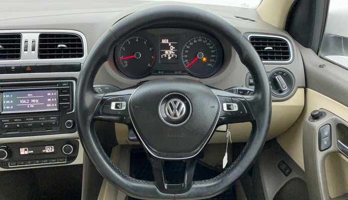 2015 Volkswagen Vento HIGHLINE PETROL, Petrol, Manual, 86,089 km, Steering Wheel Close Up
