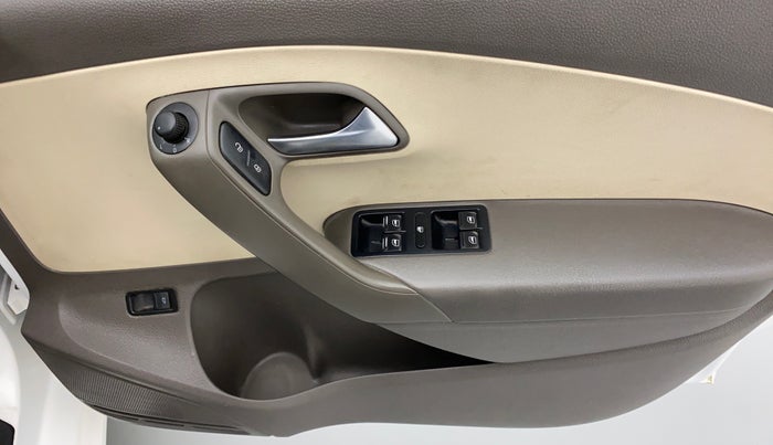 2015 Volkswagen Vento HIGHLINE PETROL, Petrol, Manual, 86,089 km, Driver Side Door Panels Control