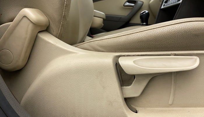 2015 Volkswagen Vento HIGHLINE PETROL, Petrol, Manual, 86,089 km, Driver Side Adjustment Panel