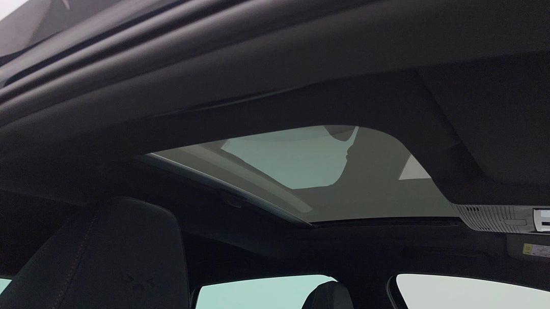 Interior Sunroof/Moonroof