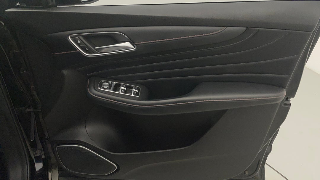 2021 MG HS Essence, Automatic, 78470 km, Speaker View