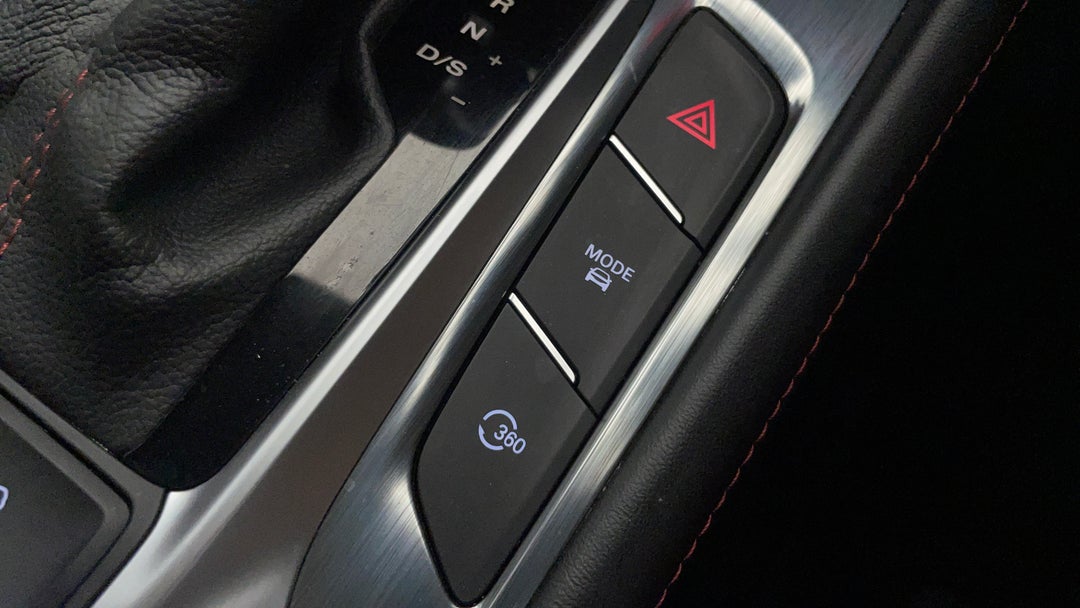 2021 MG HS Essence, Automatic, 78470 km, Utility Switches/Buttons