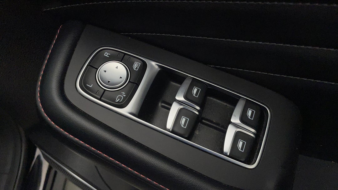 2021 MG HS Essence, Automatic, 78470 km, Drivers Side Door Panel Controls