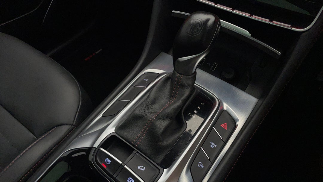 2021 MG HS Essence, Automatic, 78470 km, Gear Lever 