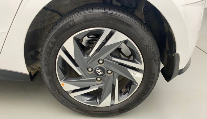 2021 Hyundai NEW I20 ASTA (O) 1.2 MT, Petrol, Manual, 17,708 km, Left Rear Wheel