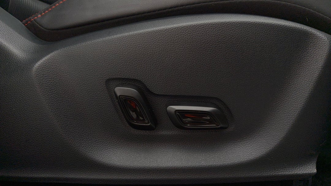 2022 MG ZS EV Essence, Automatic, 39983 km, Drivers Side Adjustment Panel