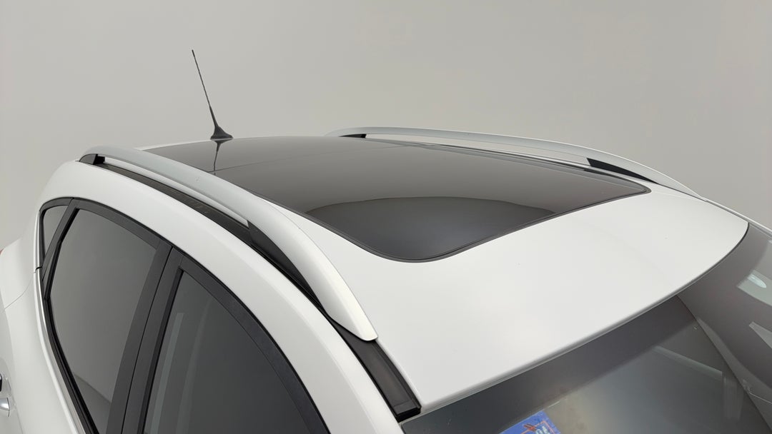 2022 MG ZS EV Essence, Automatic, 39983 km, Roof/Sunroof View